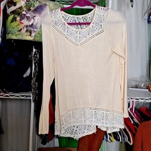TRU SELF CREAM LONG SLEEVE TOP SIZE SMALL